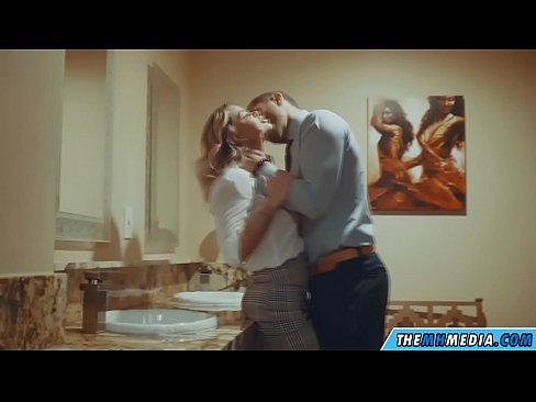 ❤️ когда грудастая блондинка соблазняет тебя в общественном туалете ☑ Порно вк на нашем сайте